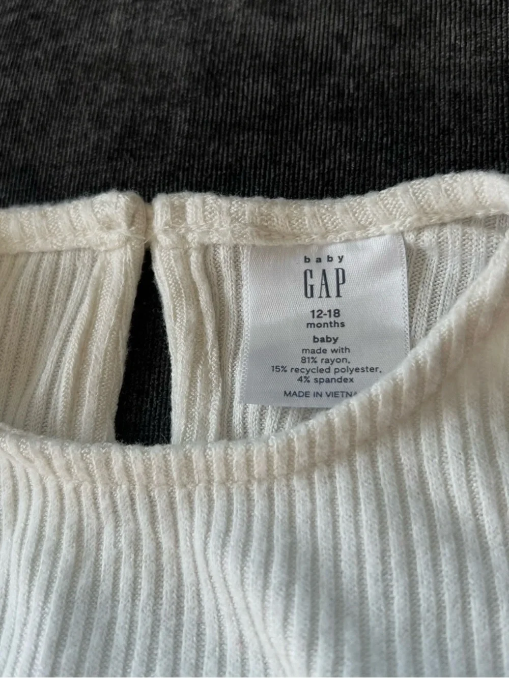 NWT Baby Gap Cream Ribbed Set Size 12-18 Months